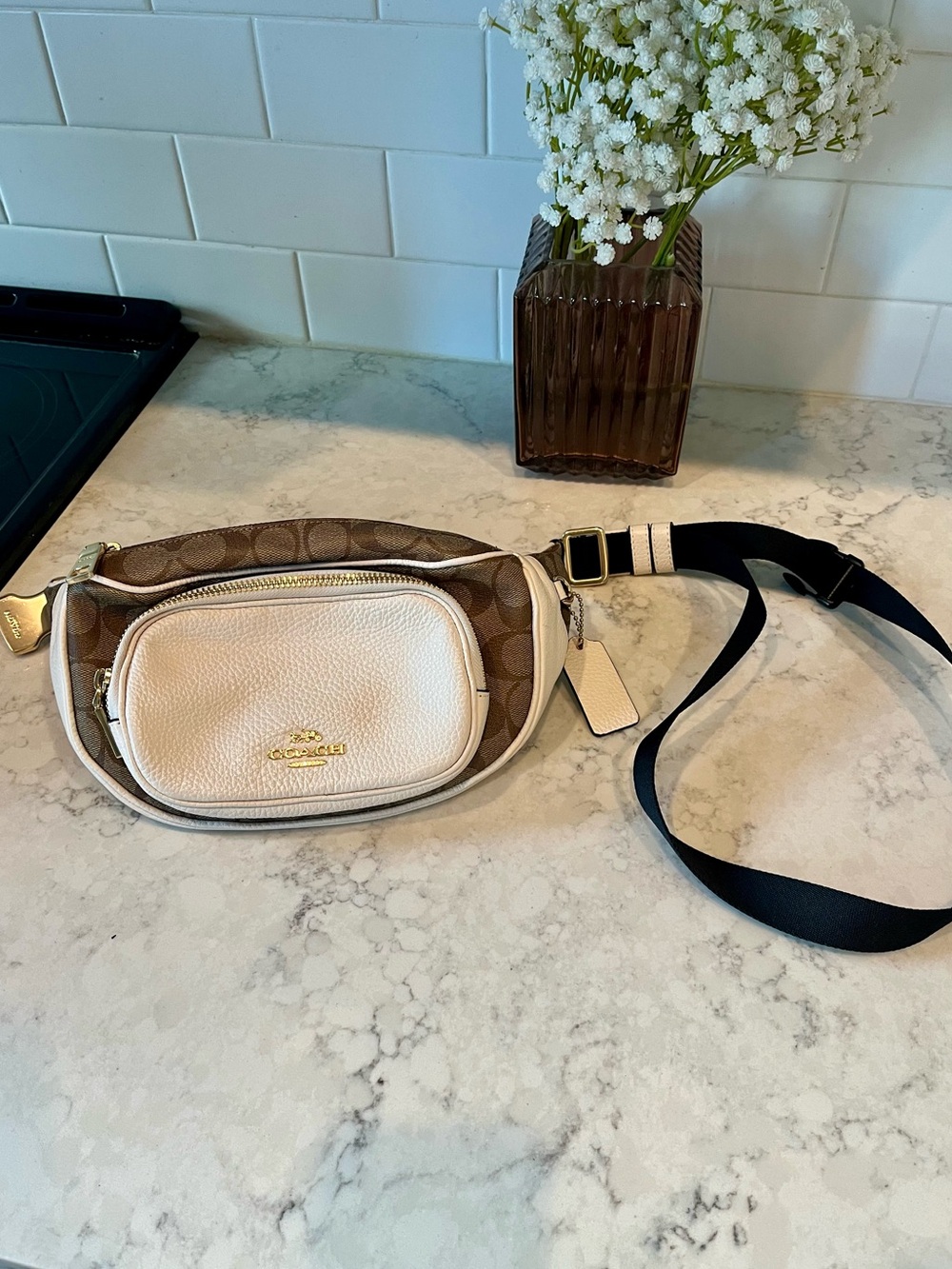 Authentic Signature Coach Court Fanny Pack/ Leather Belt Bag (White & Khaki)
